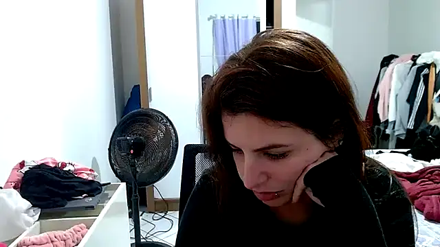 Snapshot of chelbyy chatting on September 25, 2025, 1:20 am chelbyy online show from September 25, 2025, 1:20 am