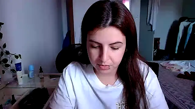 Snapshot of chelbyy chatting on October 7, 2025, 7:22 pm chelbyy online show from October 7, 2025, 7:22 pm