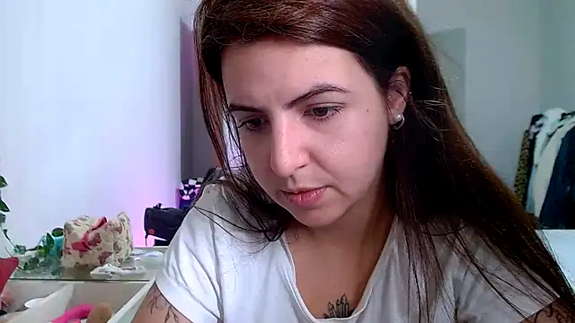 chelbyy online show from November 8, 2025, 3:23 pm