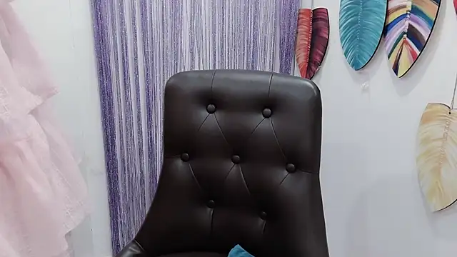 Aminababiew online show from April 26, 2026, 12:52 am