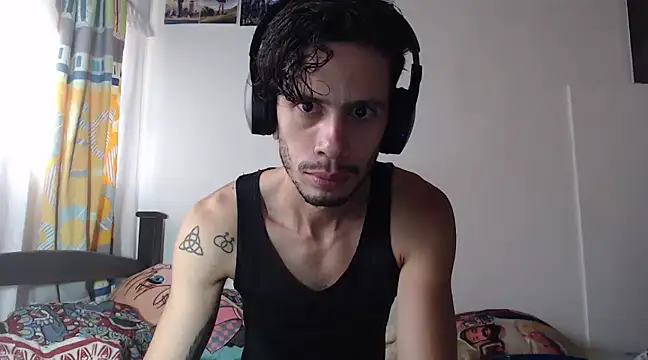 alisterxxx online show from February 14, 2025, 2:12 pm