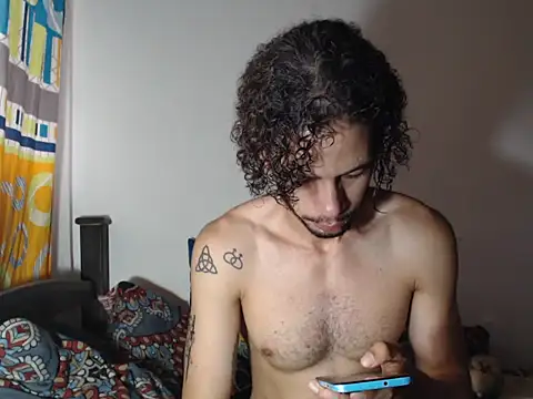 alisterxxx online show from September 28, 2025, 11:59 am