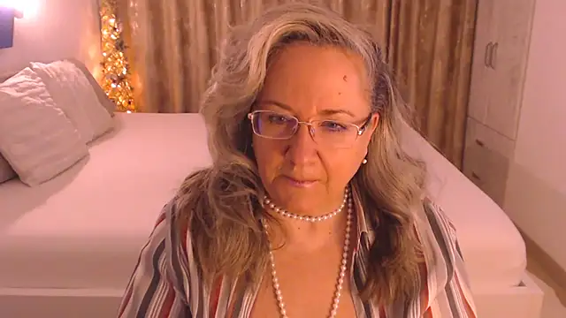 Raisshy online show from March 3, 2026, 5:13 am