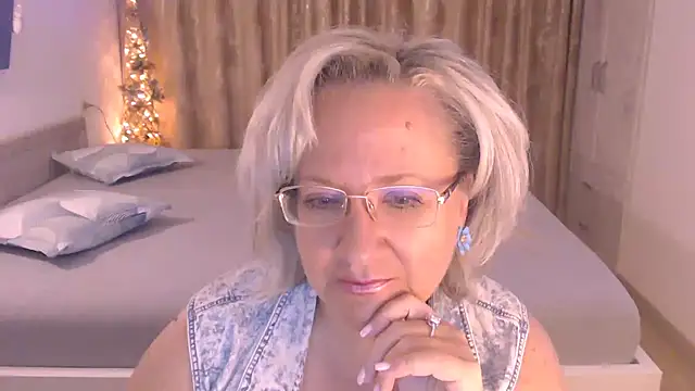 Raisshy online show from July 10, 2026, 2:52 pm