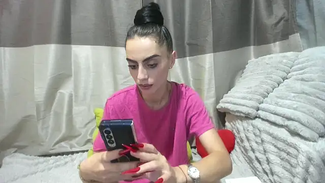 jessystarr online show from November 17, 2025, 6:46 pm