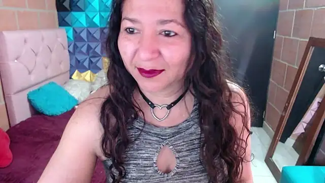 katifoxx online show from January 30, 2025, 3:40 pm