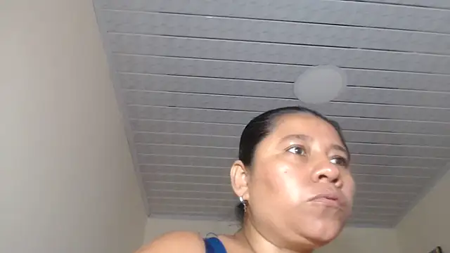 adrixxx38 online show from October 7, 2025, 5:43 pm