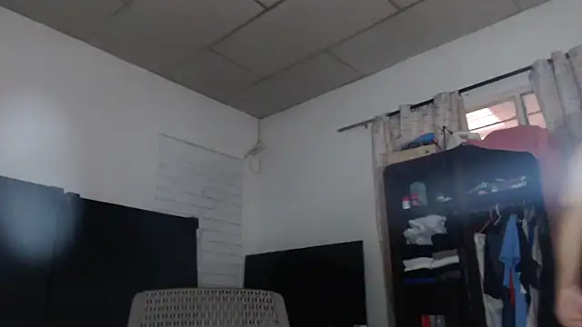 adrixxx38 online show from February 6, 2026, 9:40 pm