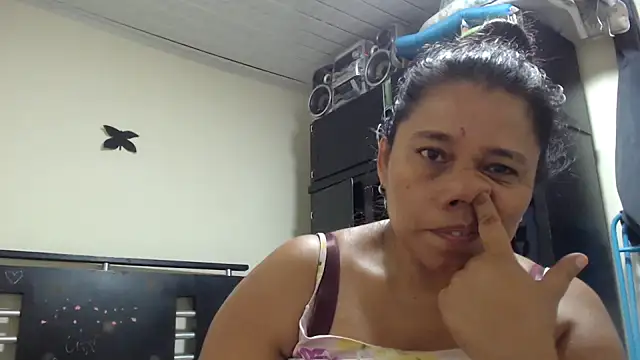 adrixxx38 online show from May 15, 2026, 11:34 pm