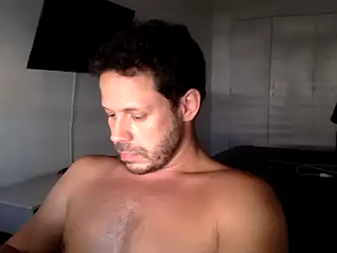 FelipeRiver online show from February 11, 2025, 6:44 pm