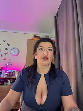 Hotangel75 online show from April 5, 2026, 4:48 pm