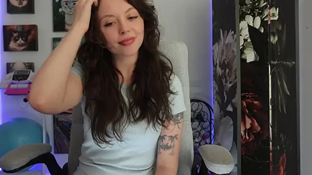 Snapshot of makiyahbelle chatting on January 5, 2025, 9:37 am makiyahbelle online show from January 5, 2025, 9:37 am