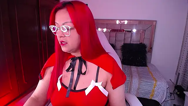 salomecastro  online show from October 27, 2025, 2:48 am