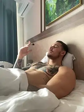 Hot  Tiger online show from February 9, 2025, 10:09 am