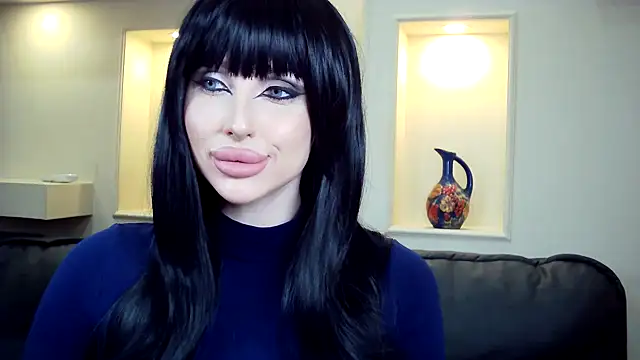 Lady Joli online show from November 17, 2025, 9:20 pm