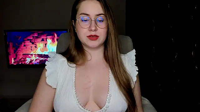 SeasonalSomeone online show from March 12, 2025, 8:20 pm