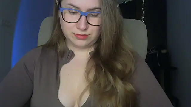 SeasonalSomeone online show from April 12, 2026, 8:47 pm