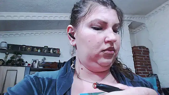 piticaforever online show from March 15, 2025, 6:32 pm