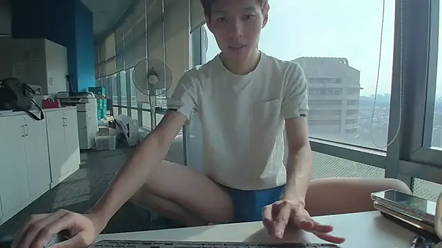 andrewooi online show from November 1, 2025, 1:18 am