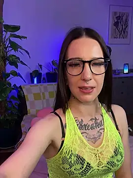 Trixie-Tainted online show from February 24, 2025, 9:20 pm