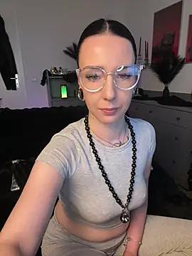 Trixie-Tainted online show from February 10, 2026, 4:11 pm