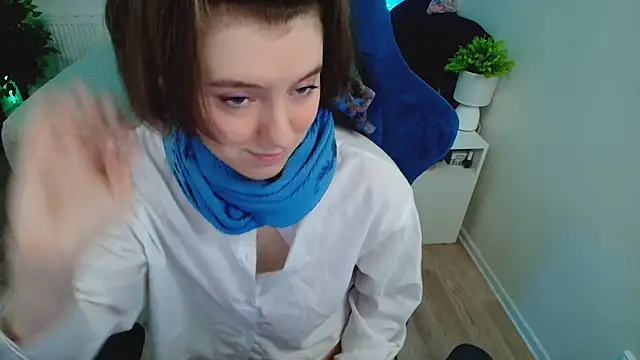 CranberryHot online show from September 13, 2025, 5:57 pm