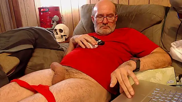 snickers1 online show from November 13, 2025, 4:06 pm