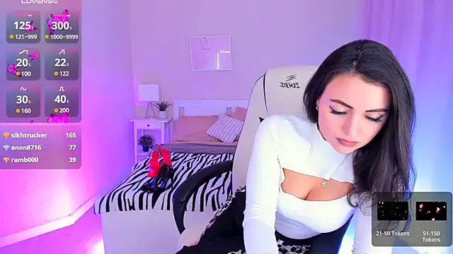 HelenaRegal online show from February 2, 2025, 4:32 pm