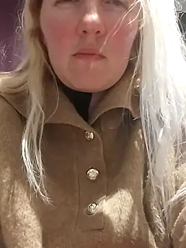 Mllesha74000 online show from February 13, 2026, 7:32 pm