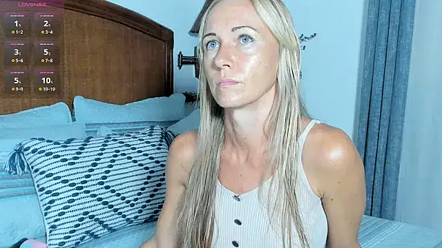 Christine 35 online show from May 16, 2026, 11:53 am