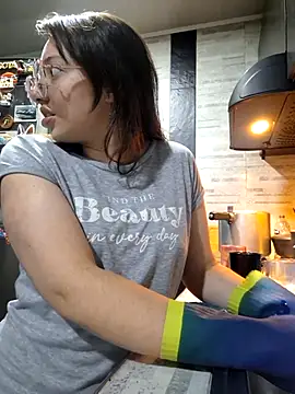 linda-schmidt online show from November 3, 2025, 11:48 pm