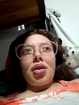 linda-schmidt online show from November 18, 2025, 1:33 am