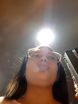 linda-schmidt online show from November 28, 2025, 9:50 pm