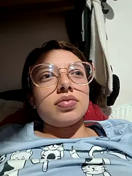 linda-schmidt online show from December 15, 2025, 1:32 am