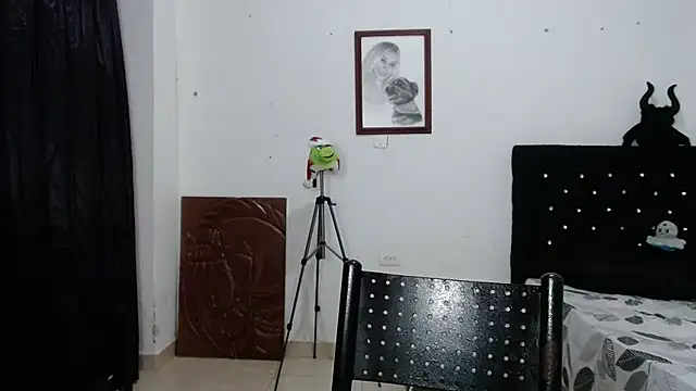 venuz mendoza20 online show from December 20, 2025, 12:56 pm