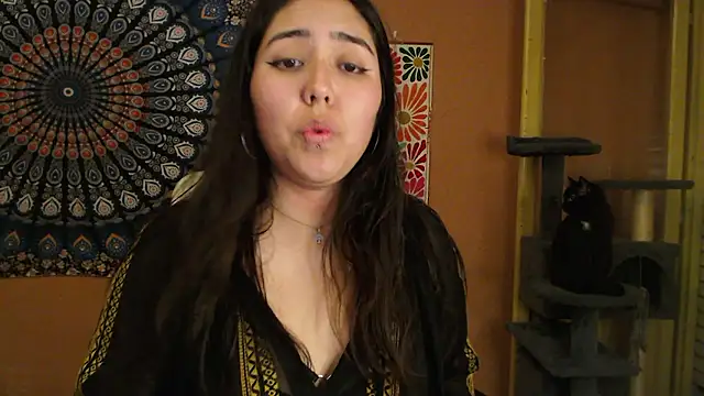 Snapshot of IntimateTales chatting on December 2, 2024, 8:55 pm IntimateTales online show from December 2, 2024, 8:55 pm