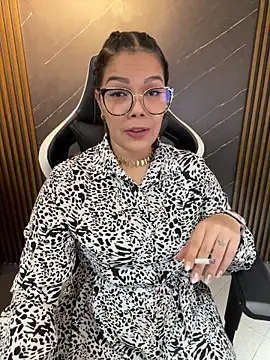 KellyBrooklyn  online show from February 21, 2026, 3:57 pm