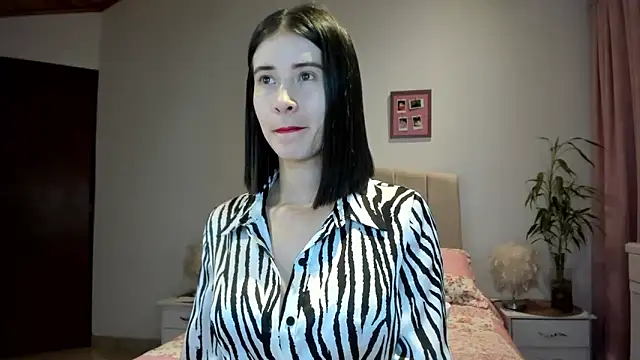 Snapshot of macarena_vallejo chatting on September 25, 2025, 3:43 am macarena vallejo online show from September 25, 2025, 3:43 am