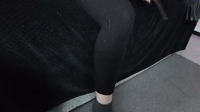  Jade 16 online show from November 10, 2025, 11:42 am