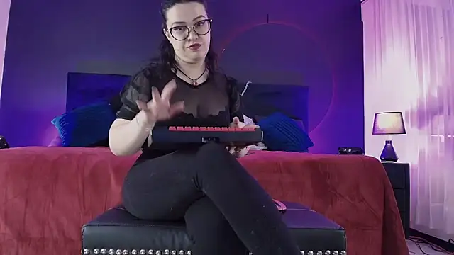  Jade 16 online show from April 7, 2026, 11:43 am