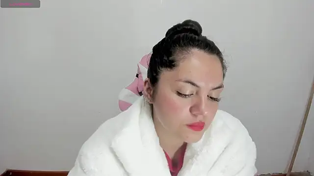 Snapshot of Anal_Milky_Momma chatting on January 16, 2025, 10:44 pm Anal Milky Momma online show from January 16, 2025, 10:44 pm