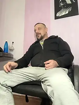 DanielOhCool online show from December 10, 2024, 10:38 am