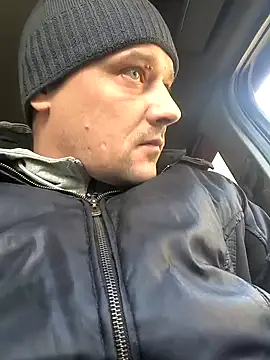 DanielOhCool online show from January 5, 2025, 11:15 am