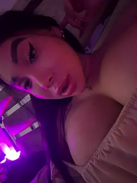 Dahiana white online show from February 4, 2026, 10:47 pm