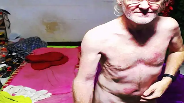 1CuteAndSexy69 online show from January 9, 2025, 7:29 pm