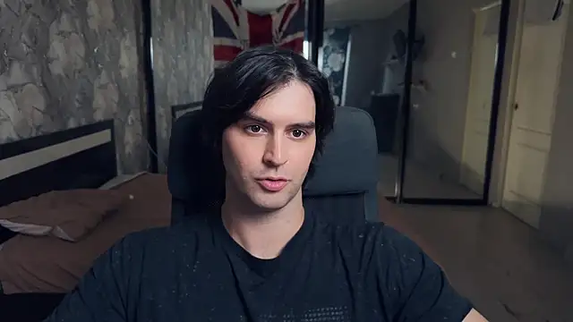 keanu reevez online show from October 10, 2025, 1:21 pm