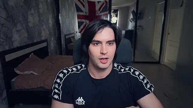 keanu reevez online show from October 18, 2025, 11:33 am