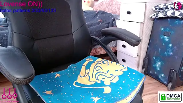 sweet cute cat online show from March 16, 2025, 11:16 am