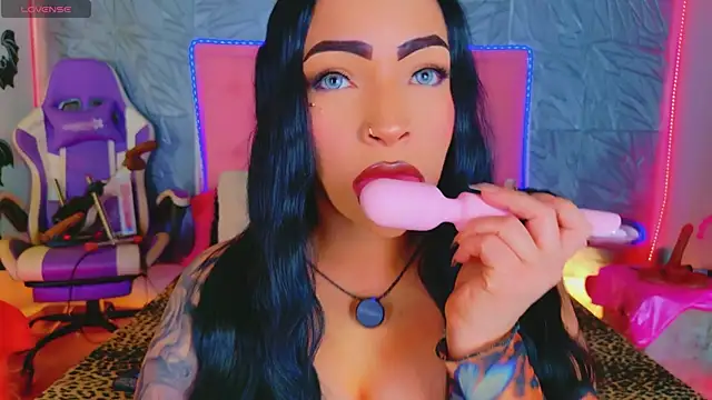 macasweet online show from November 10, 2025, 9:25 pm