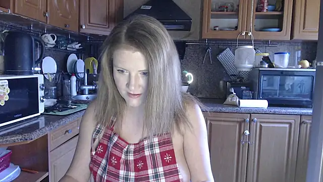 LizaCakes online show from March 18, 2025, 11:08 am